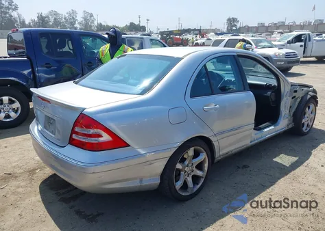 2007 Mercedes-Benz C 230 Sport from USA, damaged, VIN WDBRF52H07F892584